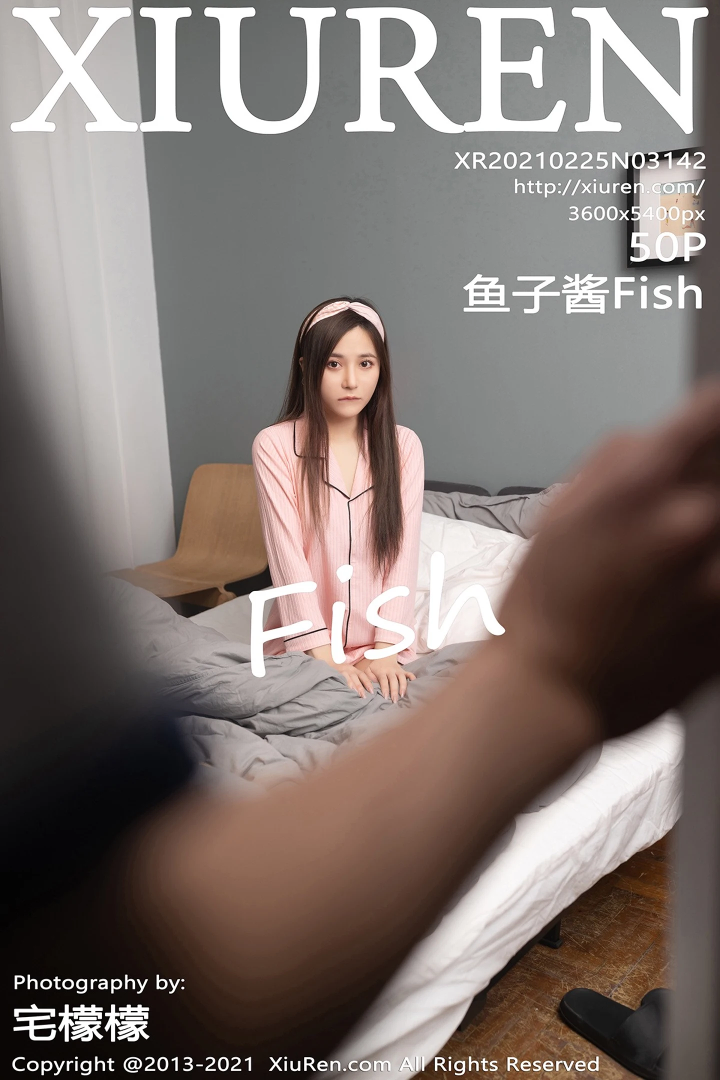 [XiuRen秀人网]No.3142_嫩模鱼子酱Fish私房脱格子裙露白色缕空内裤秀火辣身材诱惑写真50P-秀人网 - XiuRen.Space